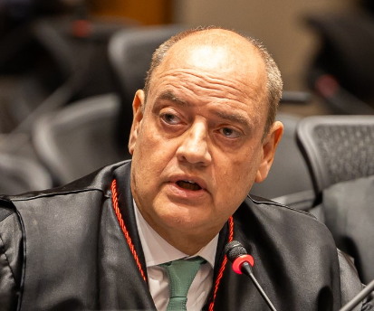 Ricardo Couto exonera nomes-chave e promove desmonte do núcleo de Castro no governo