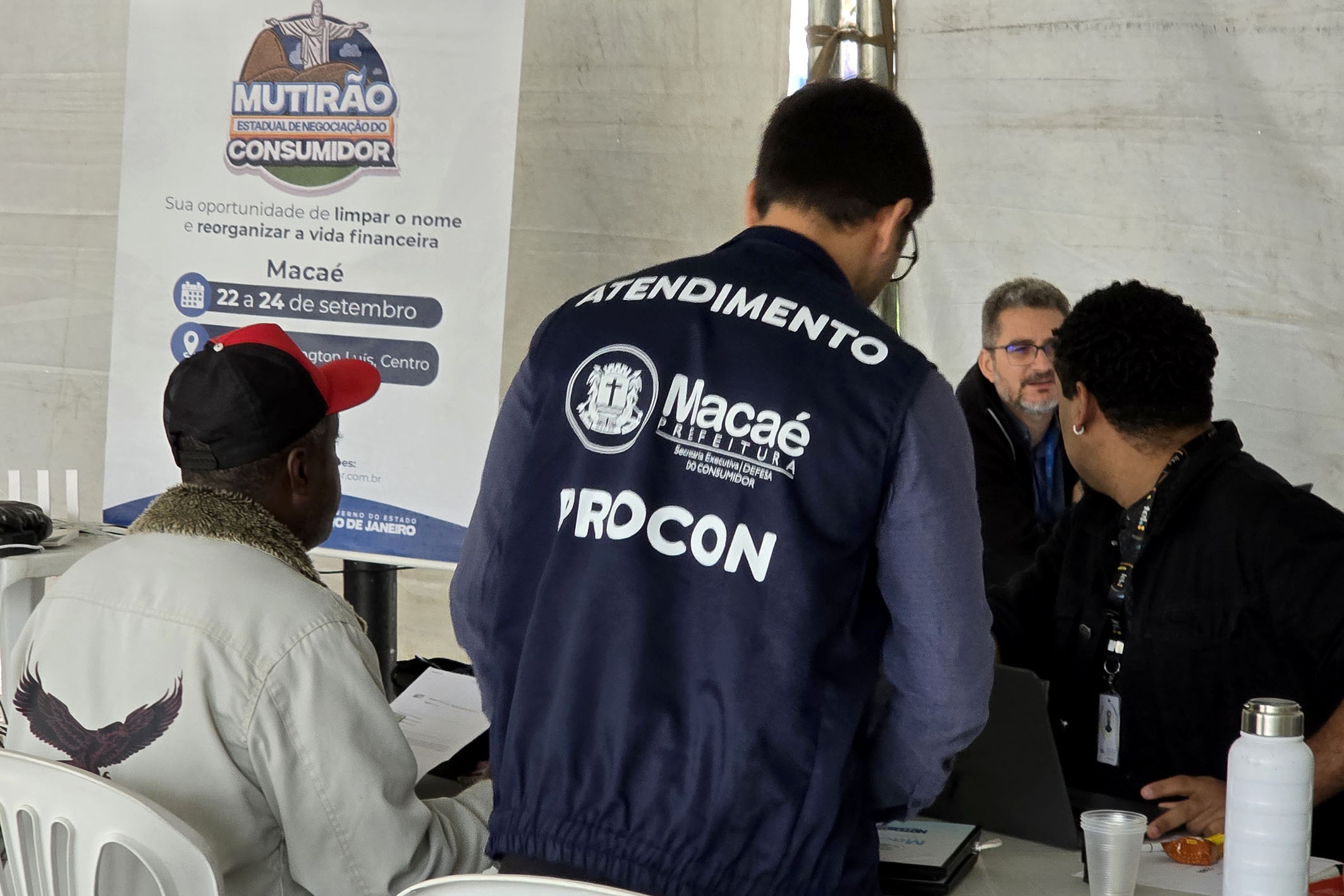 Atendimento do mutirão de negociação de dívidas em Macaé