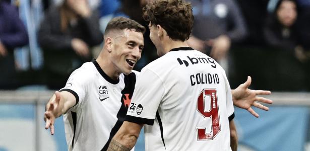 Colidio comemora gol do Vasco sobre o Grêmio pelo Campeonato Brasileiro